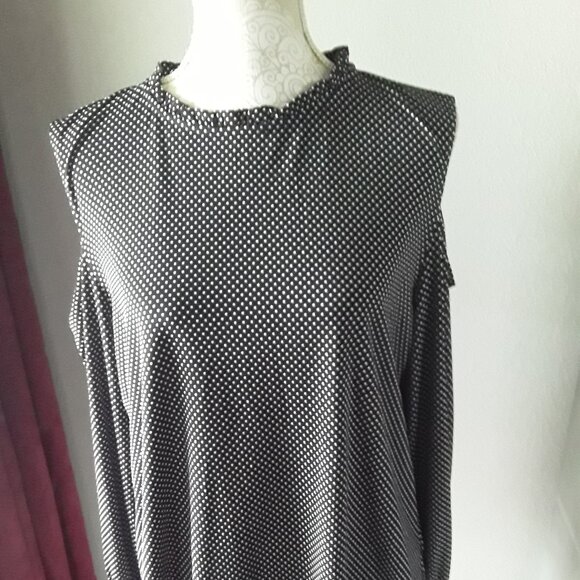Adrianna Papell loverly black and white polka dot cold shoulder top size XL - Picture 1 of 14